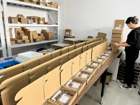 36dBm Bidirectional Drone Signal Booster Amplifier Untuk Pelanggan Dan Teknik